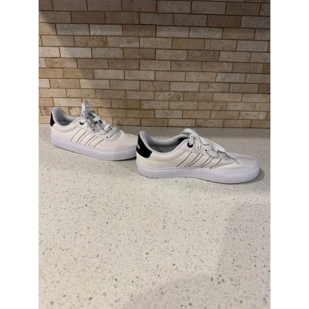 Adidas Kids White Canvas Sneakers Youth Size 1.5 US Black Stripe Lace Up Shoes